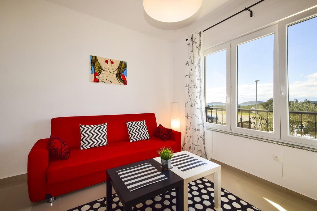Amadrian Apartments Шибеник Экстерьер фото