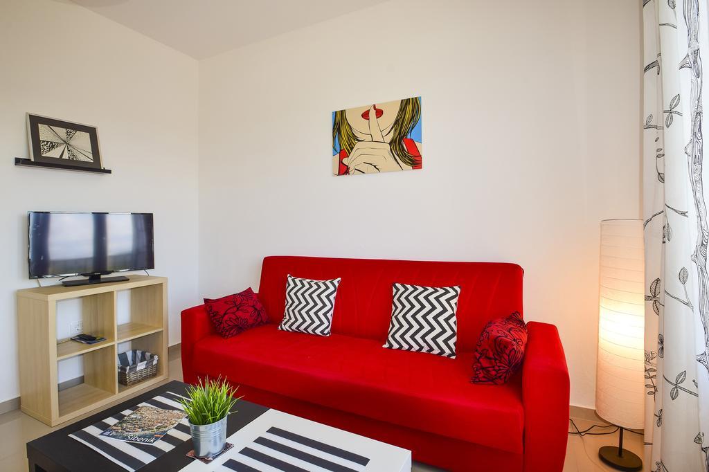 Amadrian Apartments Шибеник Экстерьер фото