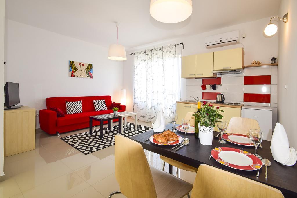 Amadrian Apartments Шибеник Экстерьер фото