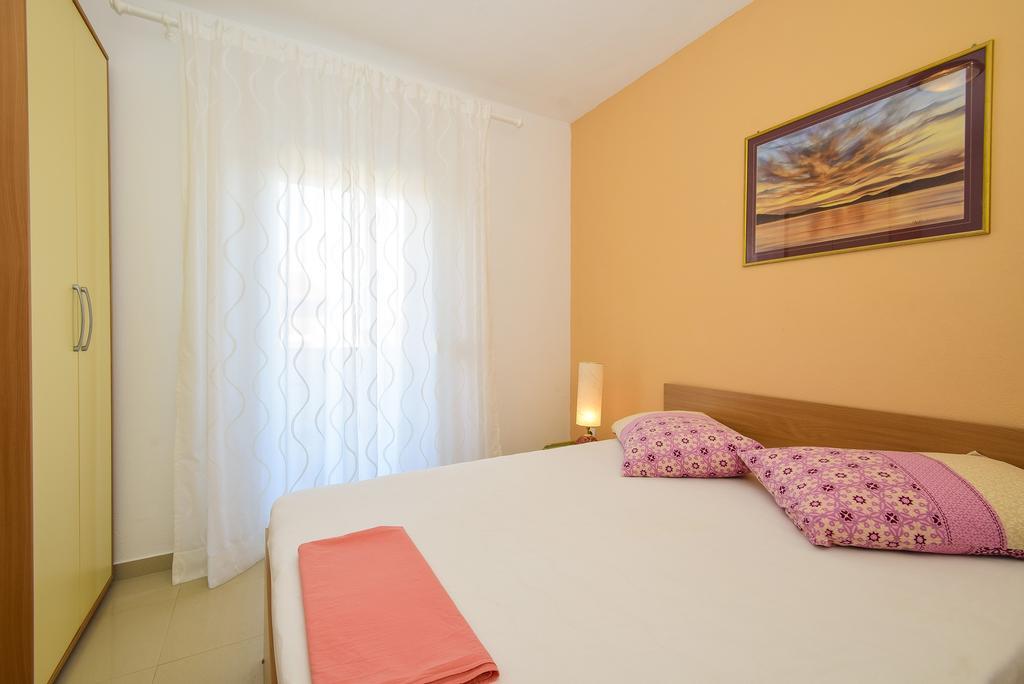 Amadrian Apartments Шибеник Экстерьер фото