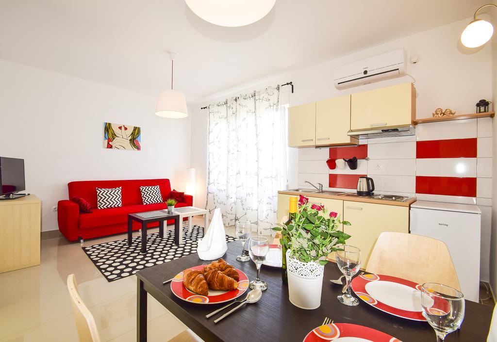 Amadrian Apartments Шибеник Экстерьер фото